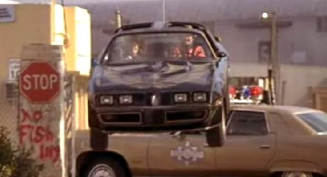 劇中車64のページ